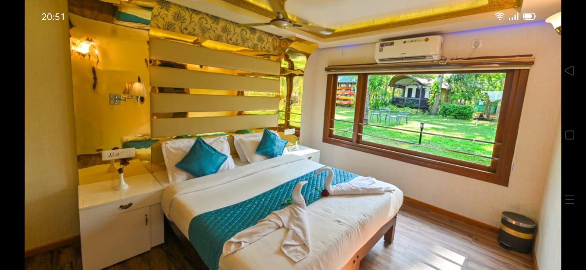 ホテル Victoria Houseboats アーラップーザ県 エクステリア 写真