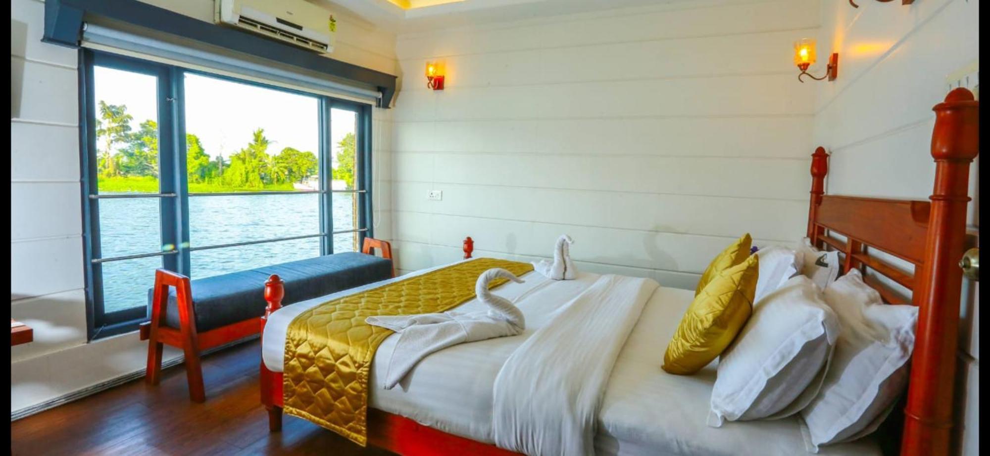 ホテル Victoria Houseboats アーラップーザ県 エクステリア 写真