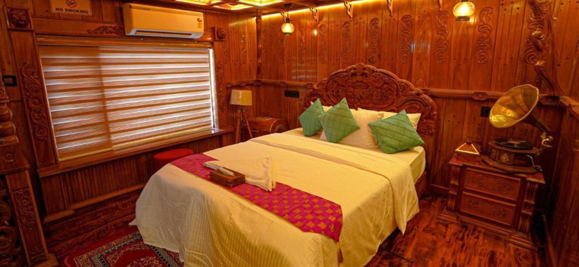 ホテル Victoria Houseboats アーラップーザ県 エクステリア 写真