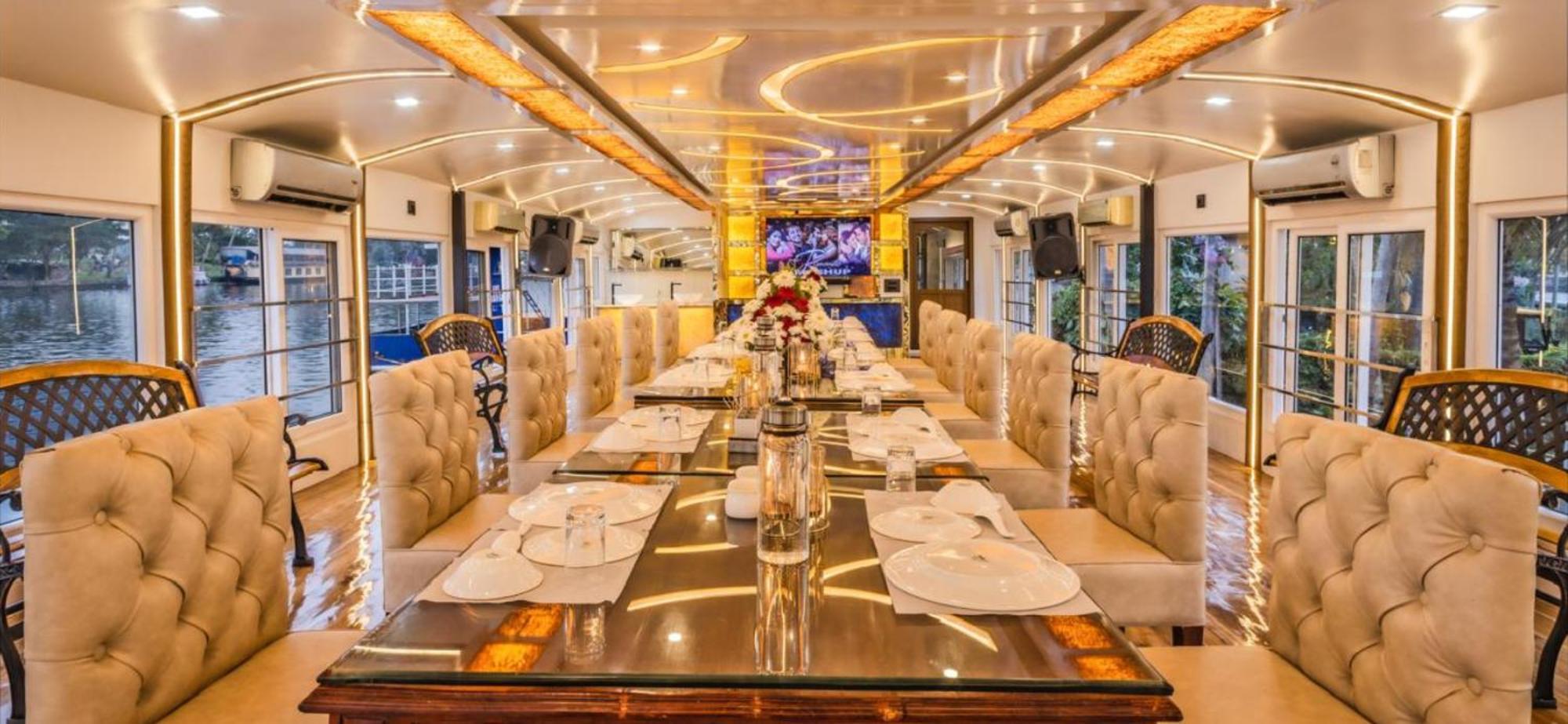 ホテル Victoria Houseboats アーラップーザ県 エクステリア 写真